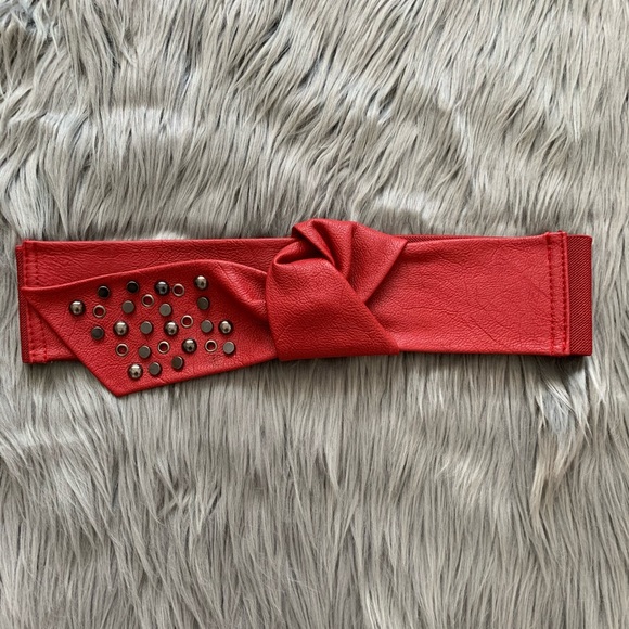 RETRO RED BELT - Picture 1 of 4